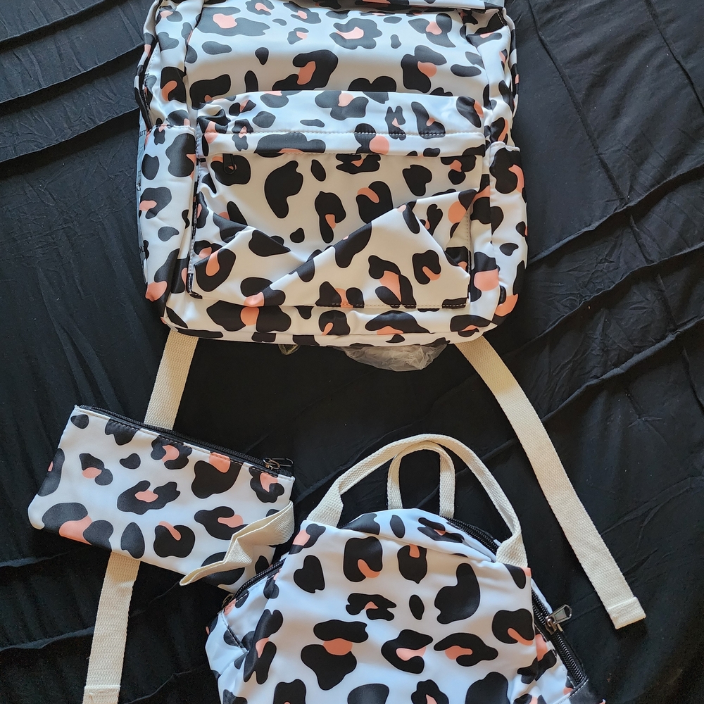 Leopard Print Backpack Set - Picture 2 of 3